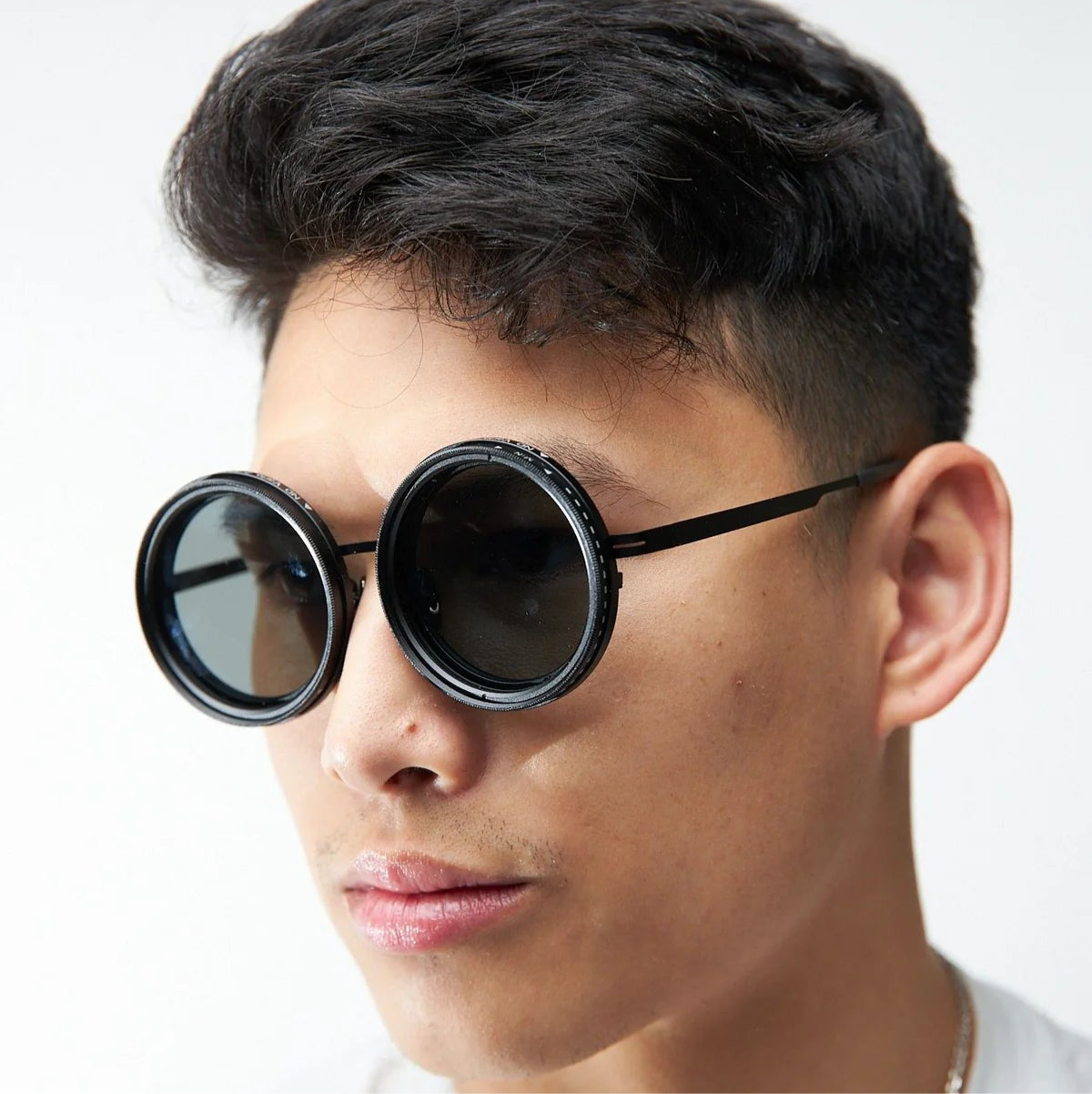 Belluvia | Il Tuo Occhiale polarizzato a tinta regolabile.