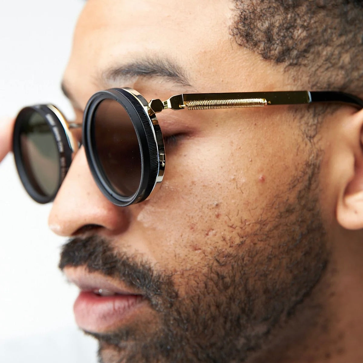 Belluvia: Jouw gepolariseerde bril met instelbare tint